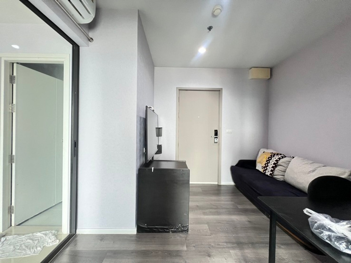 ให้เช่าคอนโดบางซื่อ วงศ์สว่าง เตาปูน : 💖💖ปล่อยเช่า The Stage Taopoon Interchange / 1 ห้องนอน ขนาด 26 ตรม ราคา 10,000 บาท / สอบถามได้นะคะ Line ID = atfirm2010 💖💖