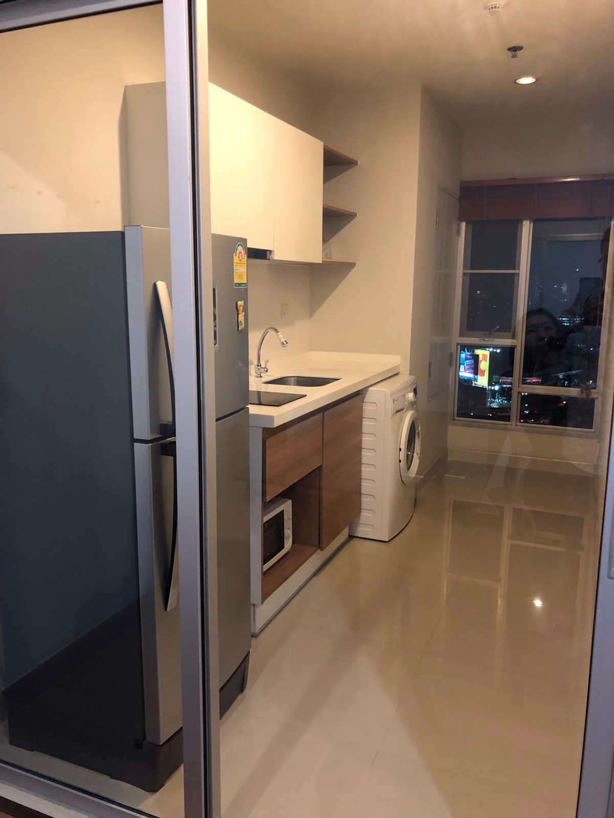 ขายคอนโดรัตนาธิเบศร์ สนามบินน้ำ พระนั่งเกล้า : 💖💖ขาย ราคาถูก Centric Tiwanon Station / 2 ห้องนอน 2 ห้องน้ำ มี ระเบียง ราคาเพียง 4.1 ล้านบาท// สนใจสอบถามได้นะคะ  LINE  ID = atfirm2010  💖💖