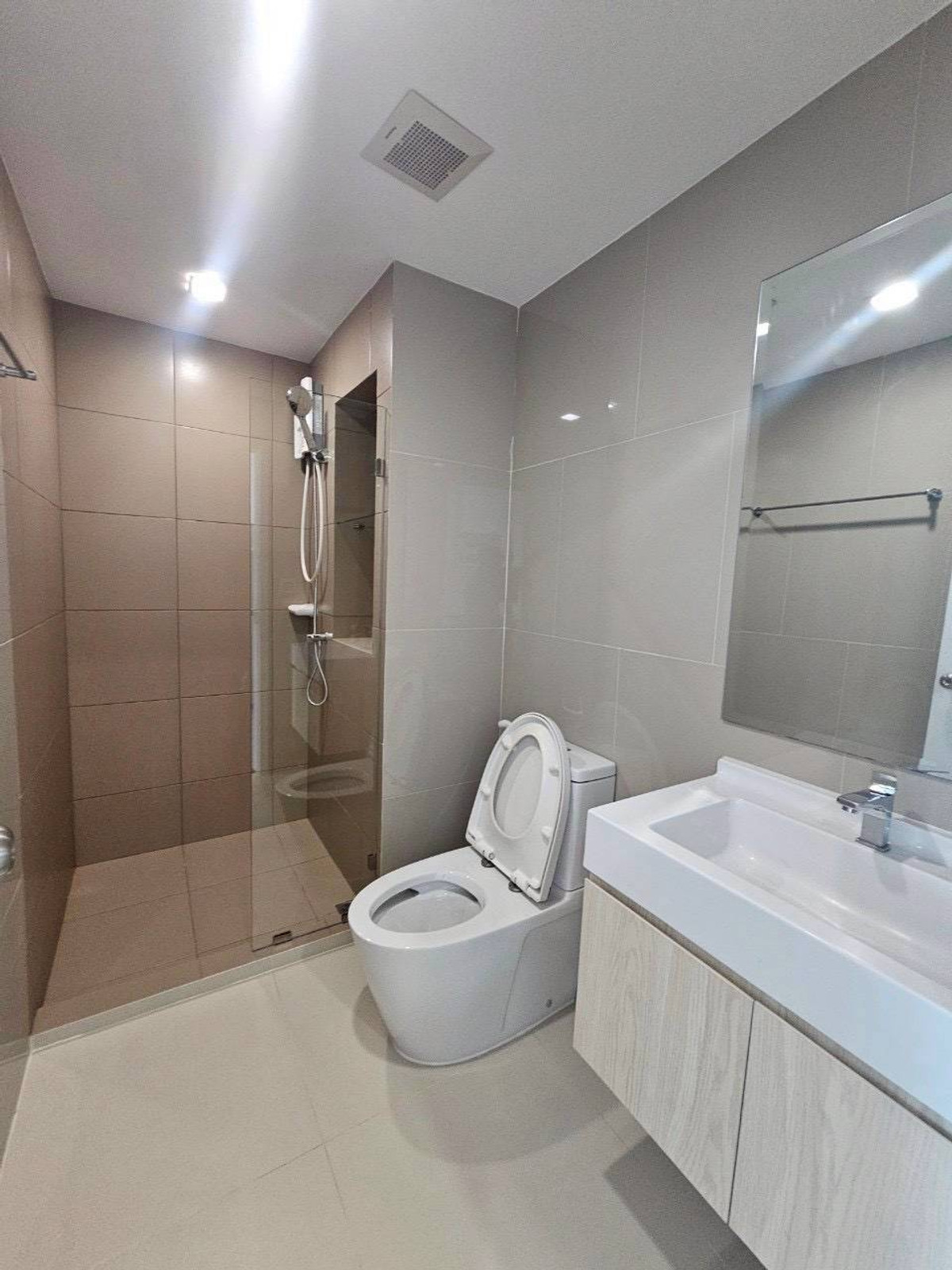 ให้เช่าคอนโดพัฒนาการ ศรีนครินทร์ : ✅ RPT225 ✅ Line : @p2nproperty