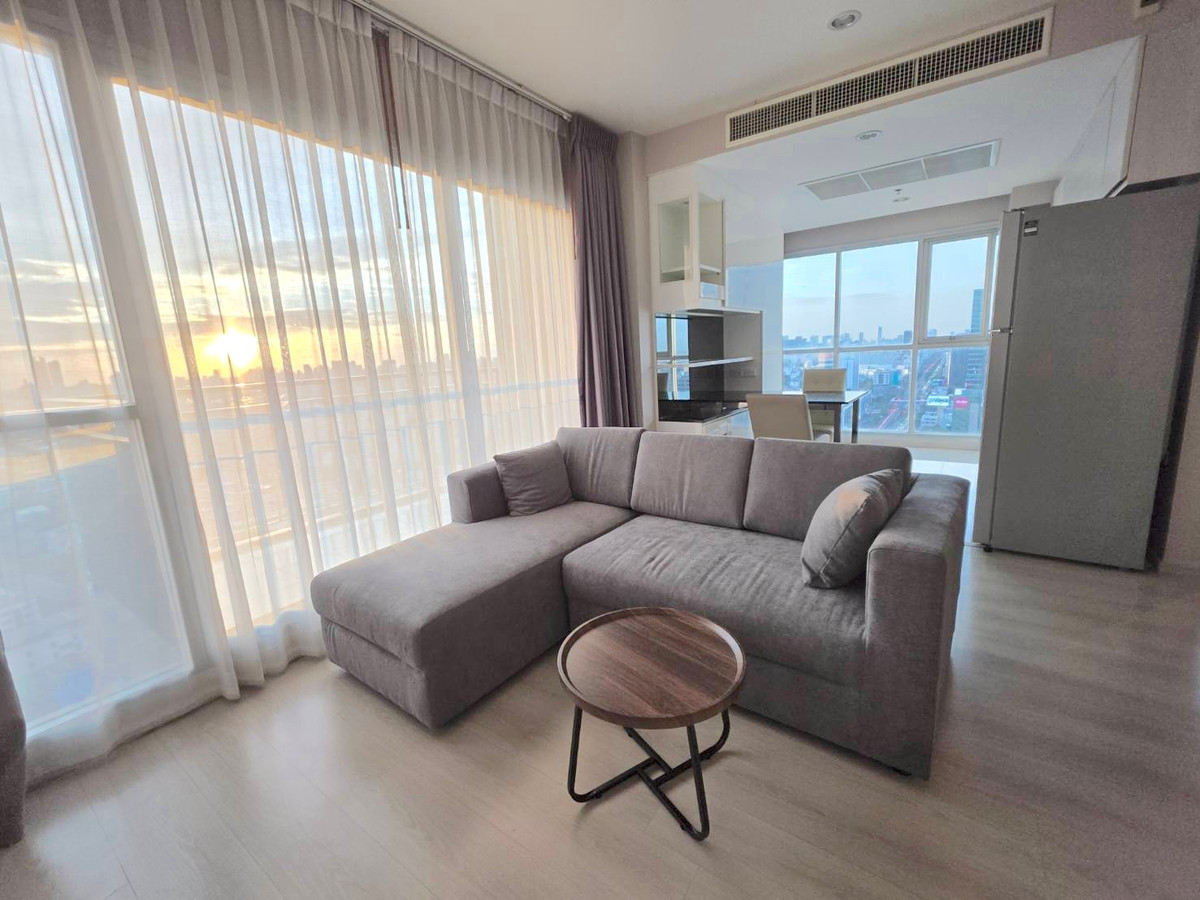 ขายคอนโดรัชดา ห้วยขวาง : 🔥 ขายด่วน 🔥   ห้องสวยมาก ตรงปก ห้องมุม กว้าง  ชั้นสูง Call 0619824959