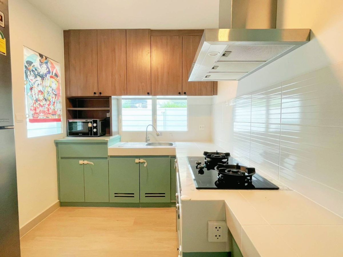 HouseBangna, Bearing, Lasalle : House for sale/rent, Villaggio 2 Srinakarin-Bangna, selling at a loss.