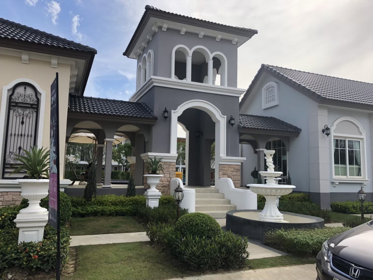 ให้เช่าทาวน์โฮมแจ้งวัฒนะ เมืองทอง : ให้เช่า ทาวน์โฮม2 ชั้น ม.โกลเด้น ทาวน์ วิภาวดี แจ้งวัฒนะ  4 นอน เฟอร์พร้อม ใกล้สนามบินดอนเมือง และศูนย์ราชการแจ้งวัฒนะ