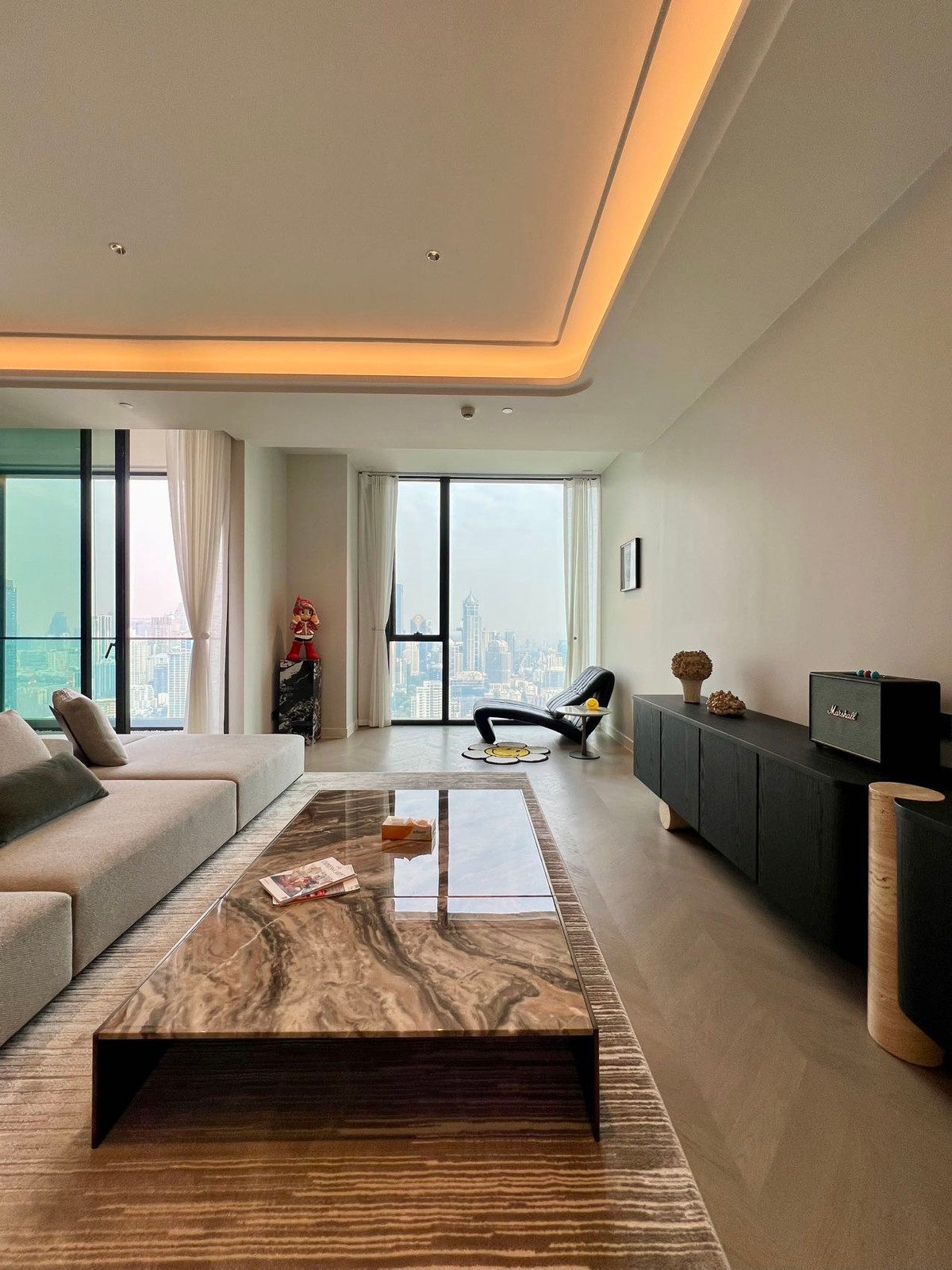 For RentCondoWitthayu, Chidlom, Langsuan, Ploenchit : 💥RENT for rent | Condo Ultra Luxury ONE89 Wireless - 3BR (218sqm)