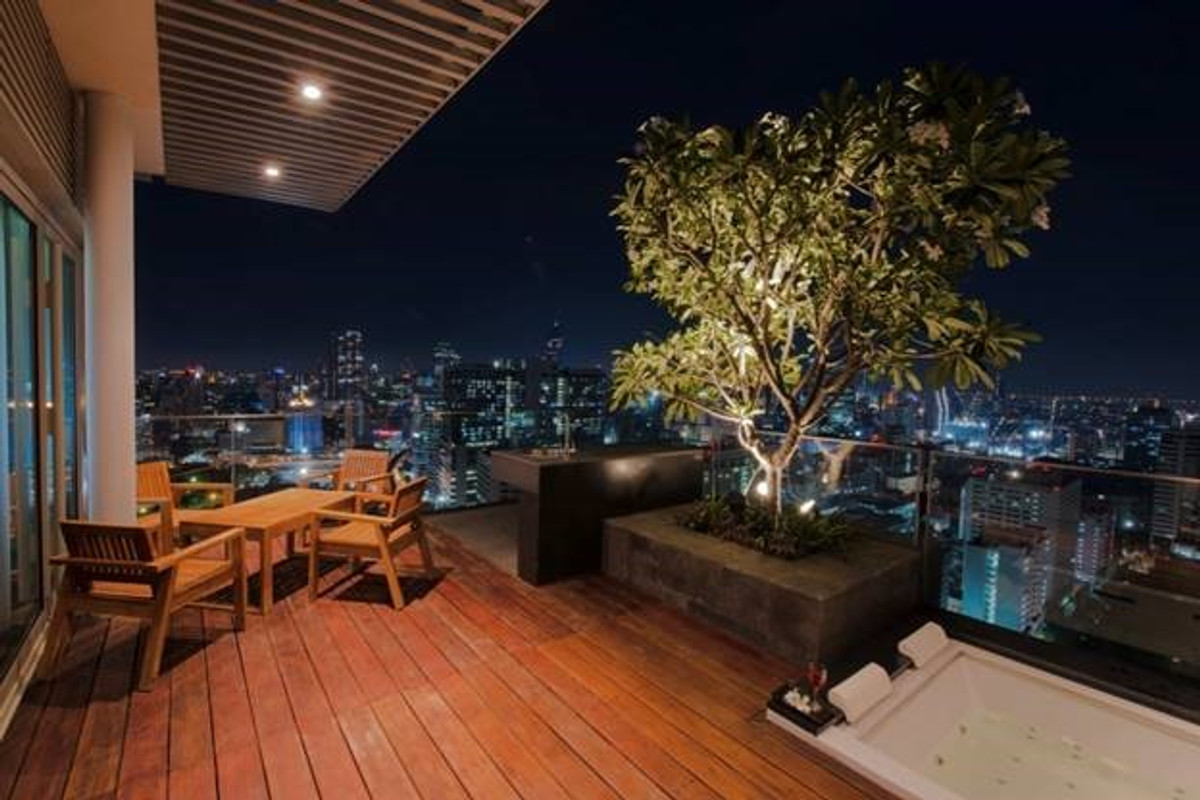 For RentCondoWitthayu, Chidlom, Langsuan, Ploenchit : 🏠✨ 185 Ratchadamri | 2-Bedroom Condo for Rent (HBH-ST-121)