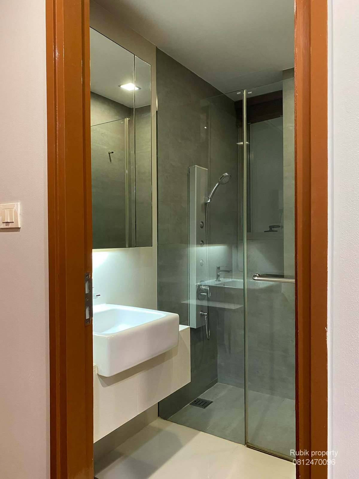 ขายคอนโดสุขุมวิท อโศก ทองหล่อ : ✨ ขายคอนโด Aston Morph 38 – Luxury Low-Rise ใกล้ BTS ทองหล่อ RB1659 คอนโดสไตล์ลักชัวรีในซอยสุขุมวิท 38 ทำเลเงียบสงบ เป็นส่วนตัว เดินทางสะดวก ทั้งสุขุมวิท–พระราม 4