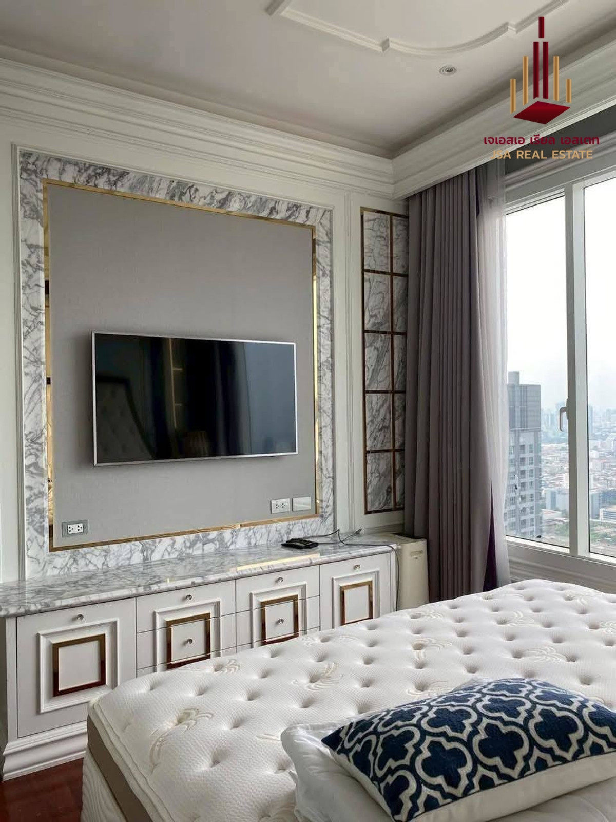 ให้เช่าคอนโดพระราม 9 เพชรบุรีตัดใหม่ RCA : ✨ For Rent: Q Asoke Condo ✨ 💰 Only 260,000 THB/month