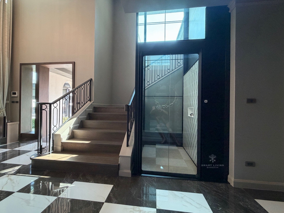 ขายบ้านแจ้งวัฒนะ เมืองทอง : บ้านหรูพร้อมลิฟต์ส่วนตัวและสระว่ายน้ำ ที่นิชดา โอนิกซ์ บ้านเดี่ยวกว้างขวาง ออกแบบในสไตล์ Art Deco หรูหรา สร้างด้วยวัสดุนำเข้าระดับพรีเมียม