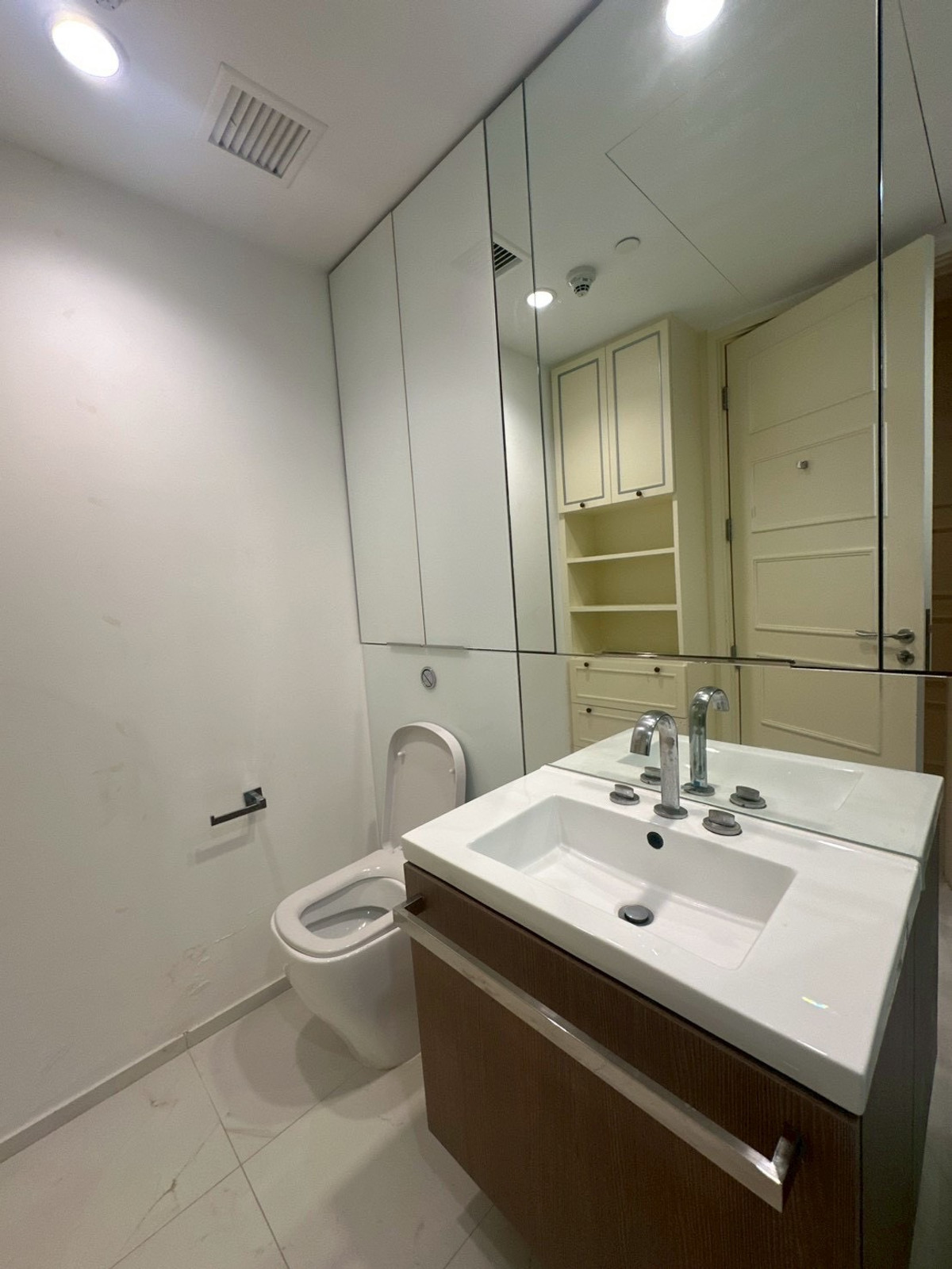 For RentCondoWitthayu, Chidlom, Langsuan, Ploenchit : 🏠✨ 185 Rajadamri | 1 Bedroom for Rent (HBH-ST-116)