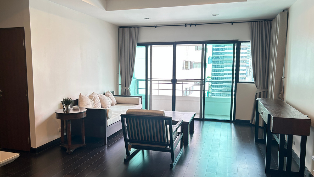 ขายคอนโดสาทร นราธิวาส : 🏠✨ สาทร การ์เด้นส์ | ขายคอนโด 2 ห้องนอน (HBH-ST-124)