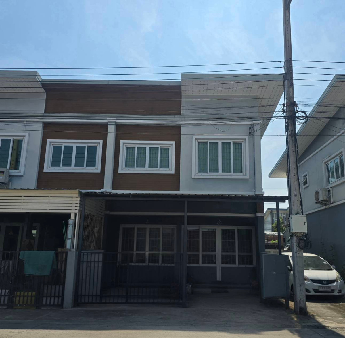 For SaleTownhomePathum Thani,Rangsit, Thammasat : PZ695- Baan Chalida Rangsit Khlong 3 for sale, corner house, area 23.6 sq m., on Public Works Road Khu Khot - Khlong Luang, Khlong Sam Subdistrict, Khlong Luang District. Pathum Thani Province