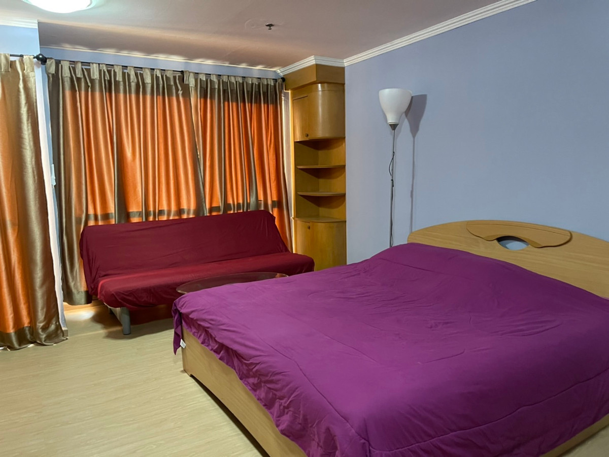 For RentCondoSilom, Saladaeng, Bangrak : Condo room for rent, Silom Suite (Sathorn 12)