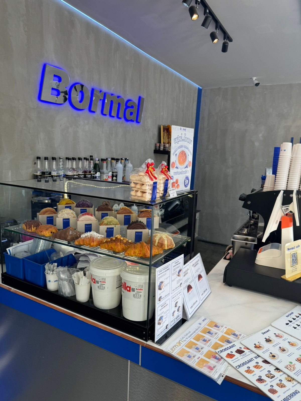 For LeaseholdRetail SpaceRathburana, Suksawat : Minimal coffee shop for rent in front of Thung Khru District Office, Pracha Uthit 86, in the restaurant project.