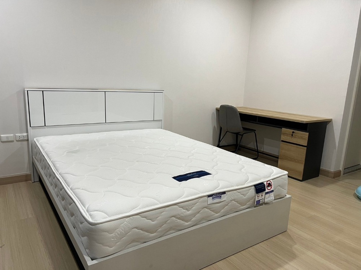 For RentCondoThaphra, Talat Phlu, Wutthakat : Supalai Park Talat Phlu Station【𝐑𝐄𝐍𝐓】🔥Spacious and easy-to-use room with comfortable space and well-arranged furniture.🔥 Contact Line ID: @hacondo