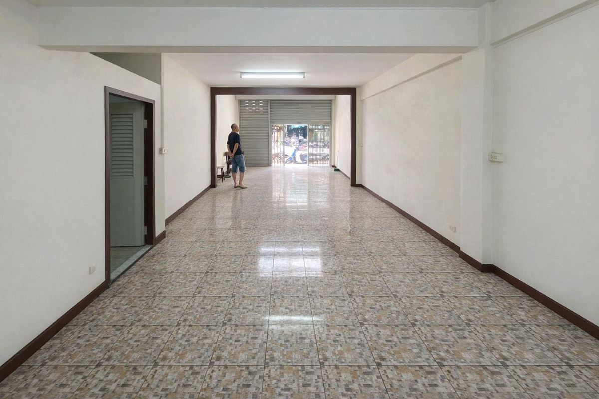 For SaleShop HouseBang kae, Phetkasem : Commercial building for sale at the entrance of Soi Phetkasem 81, Nong Khaem.