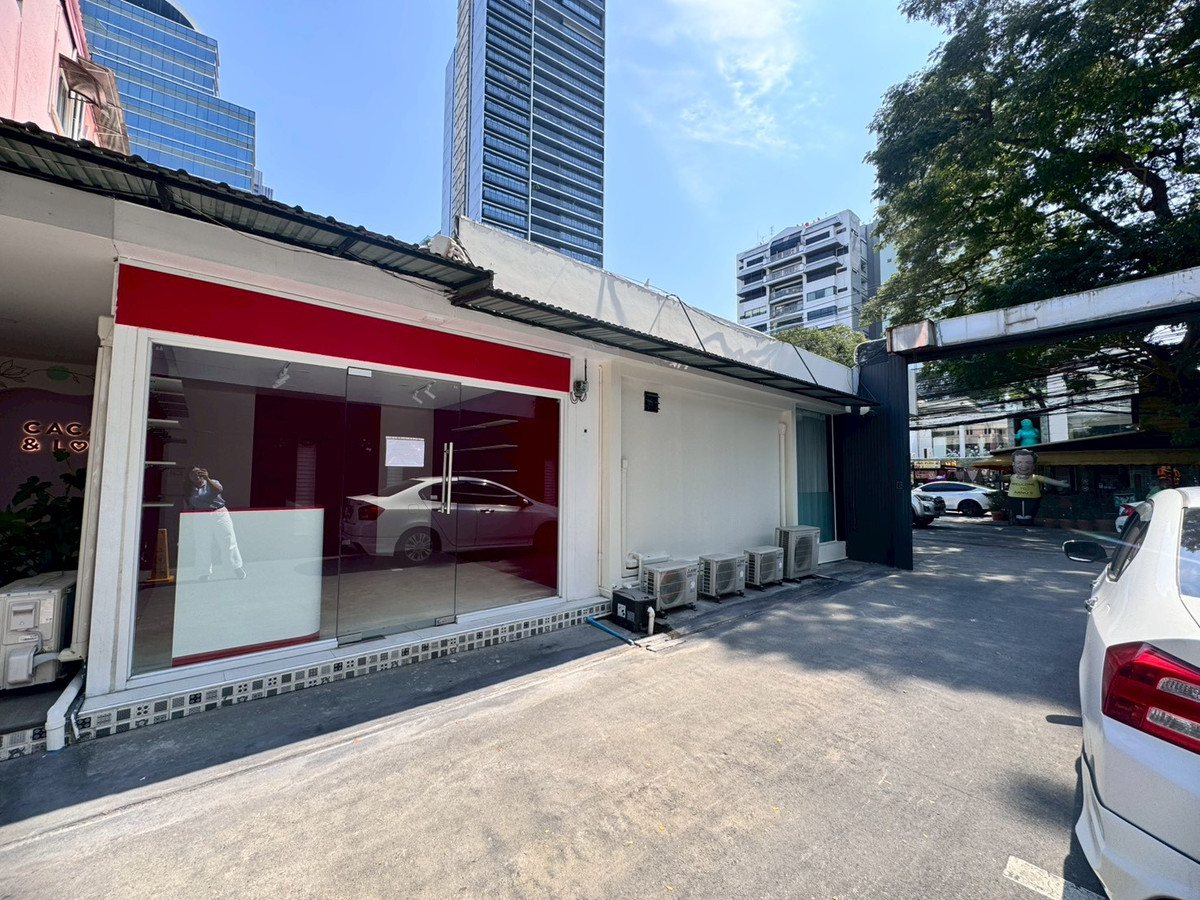 ให้เช่าร้านค้า/ตลาดนัดสุขุมวิท อโศก ทองหล่อ : ให้เช่าพื้นที่ร้านค้า ทองหล่อ13 เข้าซอยเพียง 100 เมตร ทำเลดี เหมาะทำธุรกิจ (N.1985)