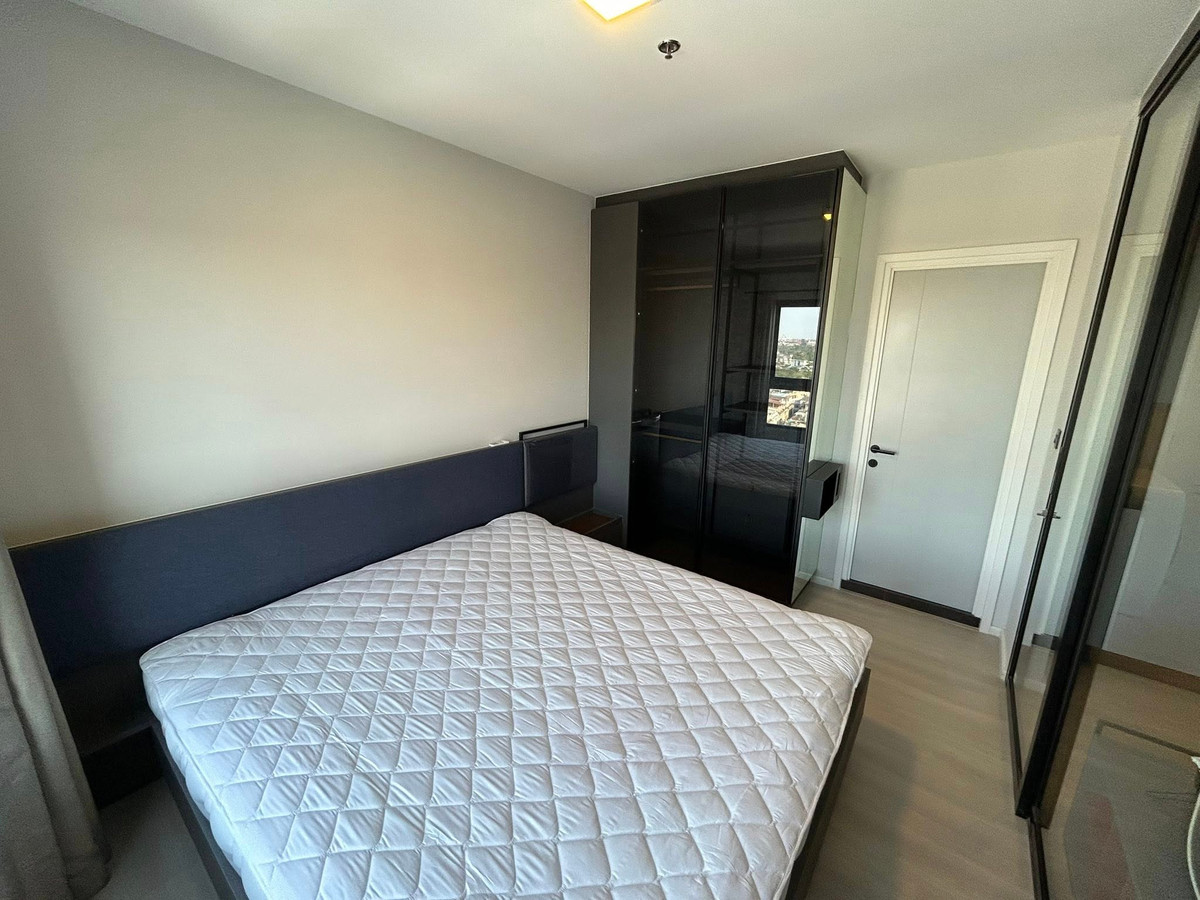 For RentCondoBang kae, Phetkasem : For Rent 🔥 The Key MRT Phetkasem 48 🔥 Near MRT Phetkasem 48. Fully furnished with appliances.