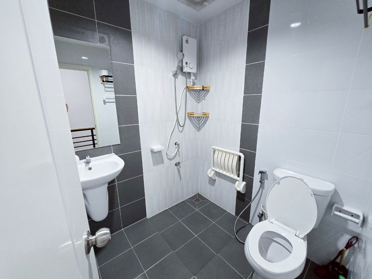 For RentTownhomeNakhon Pathom : Townhome for rent, Baan Fah Grand Townie, Phetkasem Sai 5.