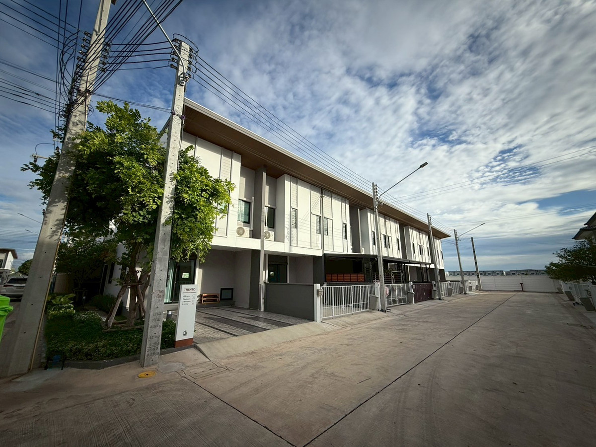 For RentTownhomeNakhon Pathom : Townhome for rent, Baan Fah Grand Townie, Phetkasem Sai 5.