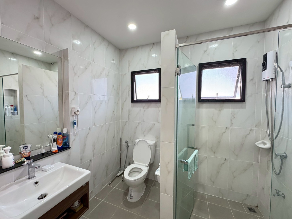 ขายบ้านลาดกระบัง สุวรรณภูมิ : ขายบ้านเดี่ยว เพอร์เฟค พาร์ค กรุงเทพกรีฑา–รามคำแหง 3ห้องนอน 2ห้องน้ำ + 1ห้องทำงาน เพียง 15นาทีถึงสนามบิน ใกล้มอเตอร์เวย์  ทำเลดีอยู่เส้นกรุงเทพกรีฑาตัดใหม่