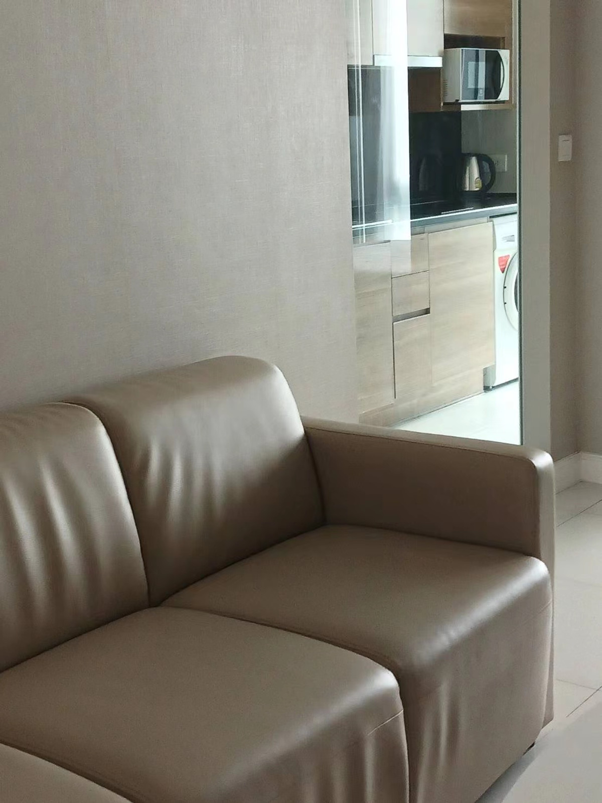 For RentCondoSamut Prakan,Samrong : For Rent ✨ The Metropolis Samrong Interchange ✨ Near BTS Samrong. Fully furnished with appliances.