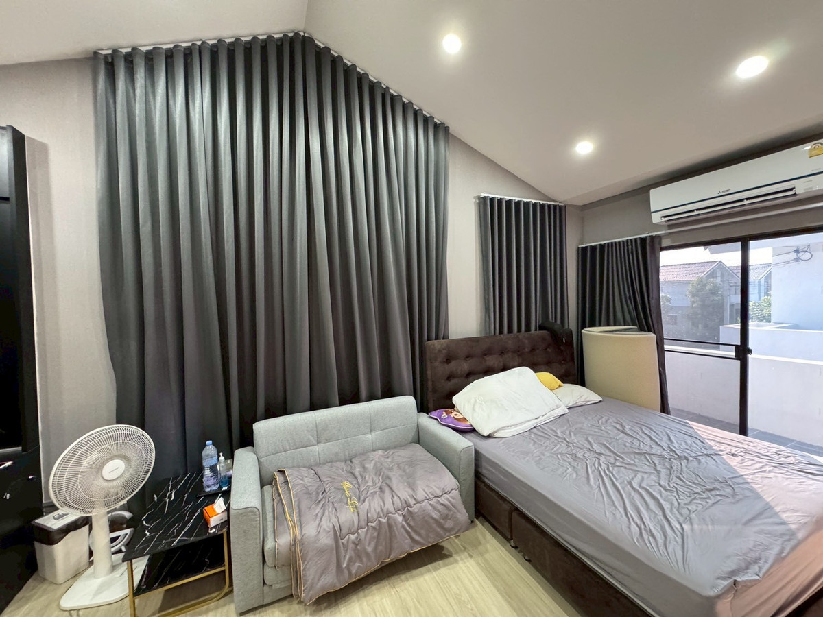 ขายบ้านลาดกระบัง สุวรรณภูมิ : ขายบ้านเดี่ยว เพอร์เฟค พาร์ค กรุงเทพกรีฑา–รามคำแหง 3ห้องนอน 2ห้องน้ำ + 1ห้องทำงาน เพียง 15นาทีถึงสนามบิน ใกล้มอเตอร์เวย์  ทำเลดีอยู่เส้นกรุงเทพกรีฑาตัดใหม่