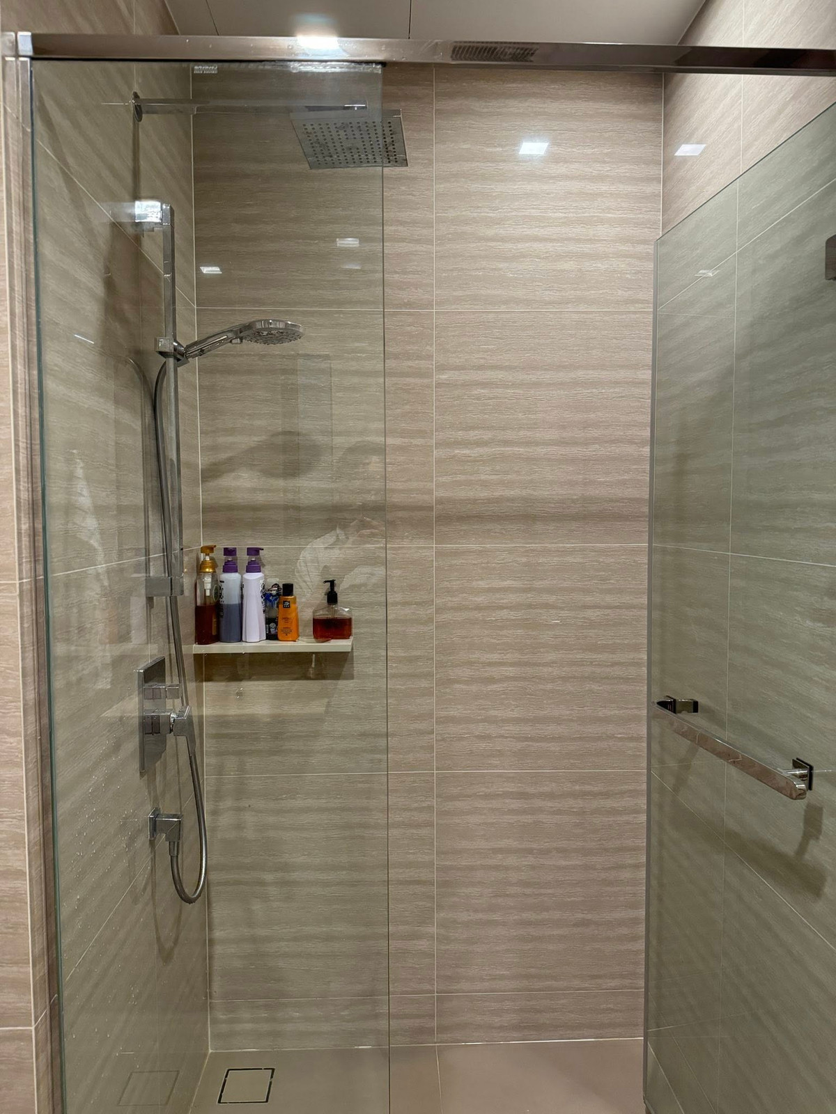 ให้เช่าคอนโดพระราม 9 เพชรบุรีตัดใหม่ RCA : ให้เช่า The Line Asoke Ratchada  ราคา 21,000 บาท [NCr260212]