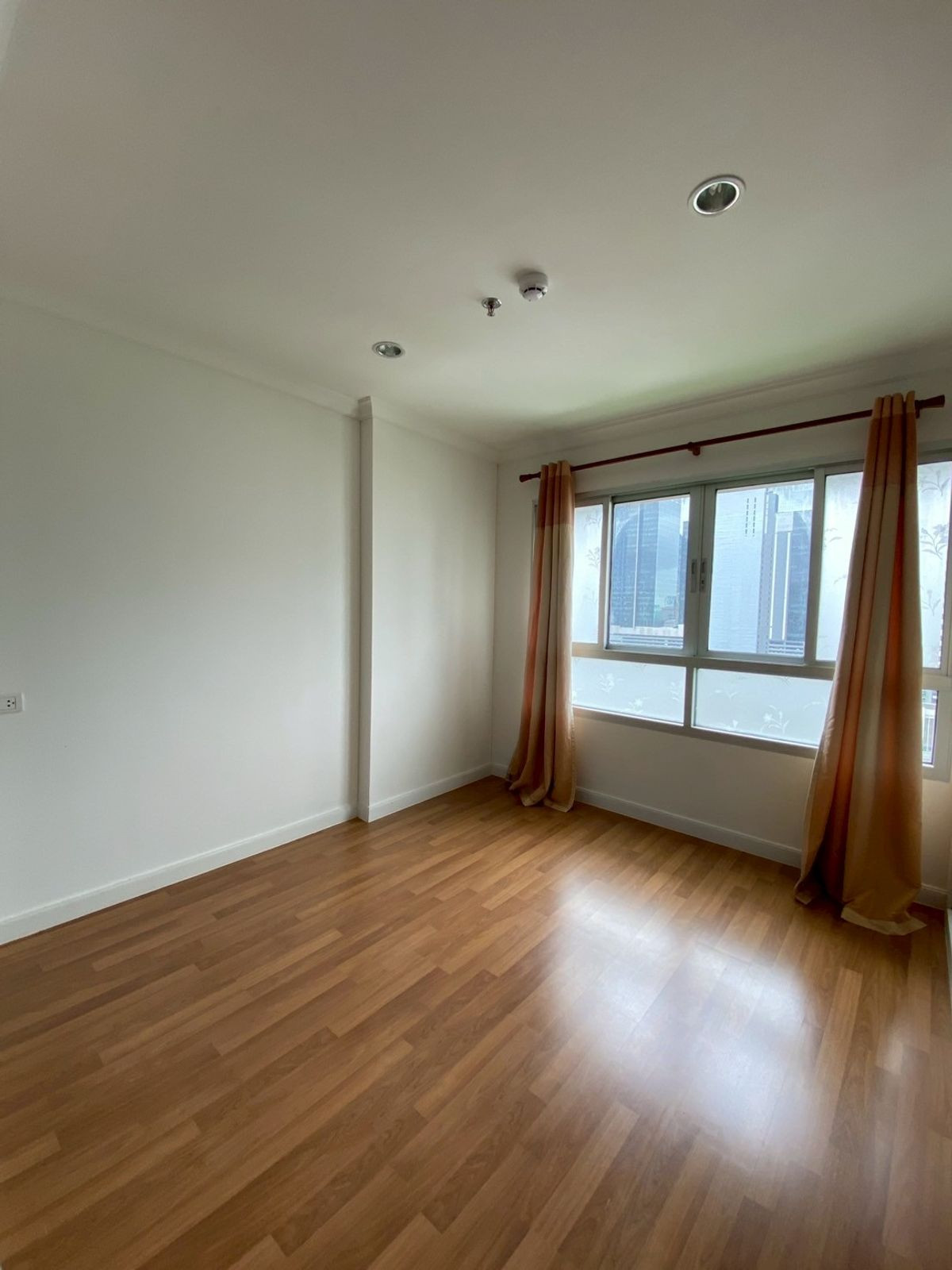 For SaleCondoRama9, Petchburi, RCA : Empty room on high floor View of Central Rama 9, good price!!⭐Lumpini Place Rama 9 - Ratchada (Lumpini Place Rama 9 - Ratchada)