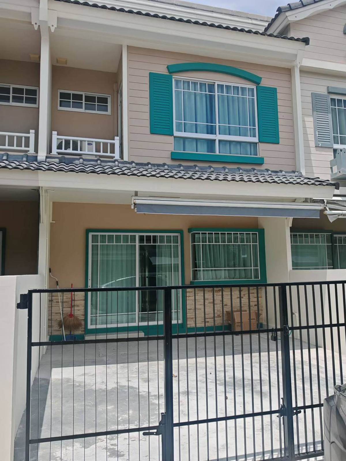 ให้เช่าทาวน์โฮมบางนา แบริ่ง ลาซาล : ให้เช่า 19ตรว 2นอน3น้ำ ทาวน์โฮม 2 ชั้น Indy บางนา กม 7  