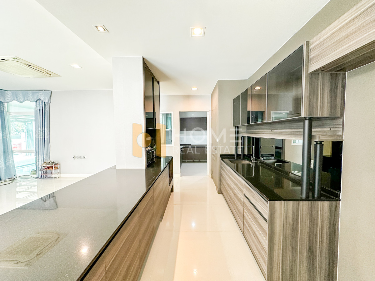 ขายบ้านบางนา แบริ่ง ลาซาล : Rare Item! บ้านหน้าทะเลสาบ วิวหลักล้าน 🏞️ มัณฑนา 2 บางนา กม.7 / 4 ห้องนอน (ขาย), Mantana 2 Bangna Km.7 / 4 Bedrooms (FOR SALE) YOK047