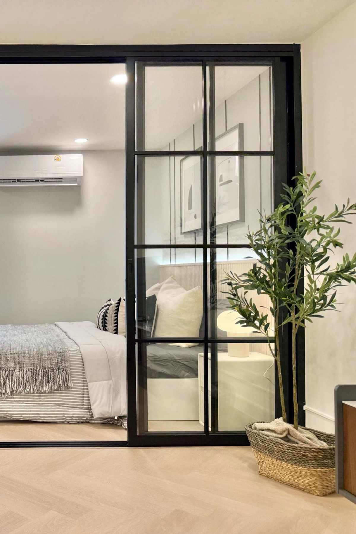 ขายคอนโดรัชดา ห้วยขวาง : For Sale Ratchada City Condo (รัชดา ซิตี้ คอนโด) ( ซอยประชาราษฎร์บำเพ็ญ 7 ) ใกล้ MRT ห้วยขวาง 500 เมตร.  