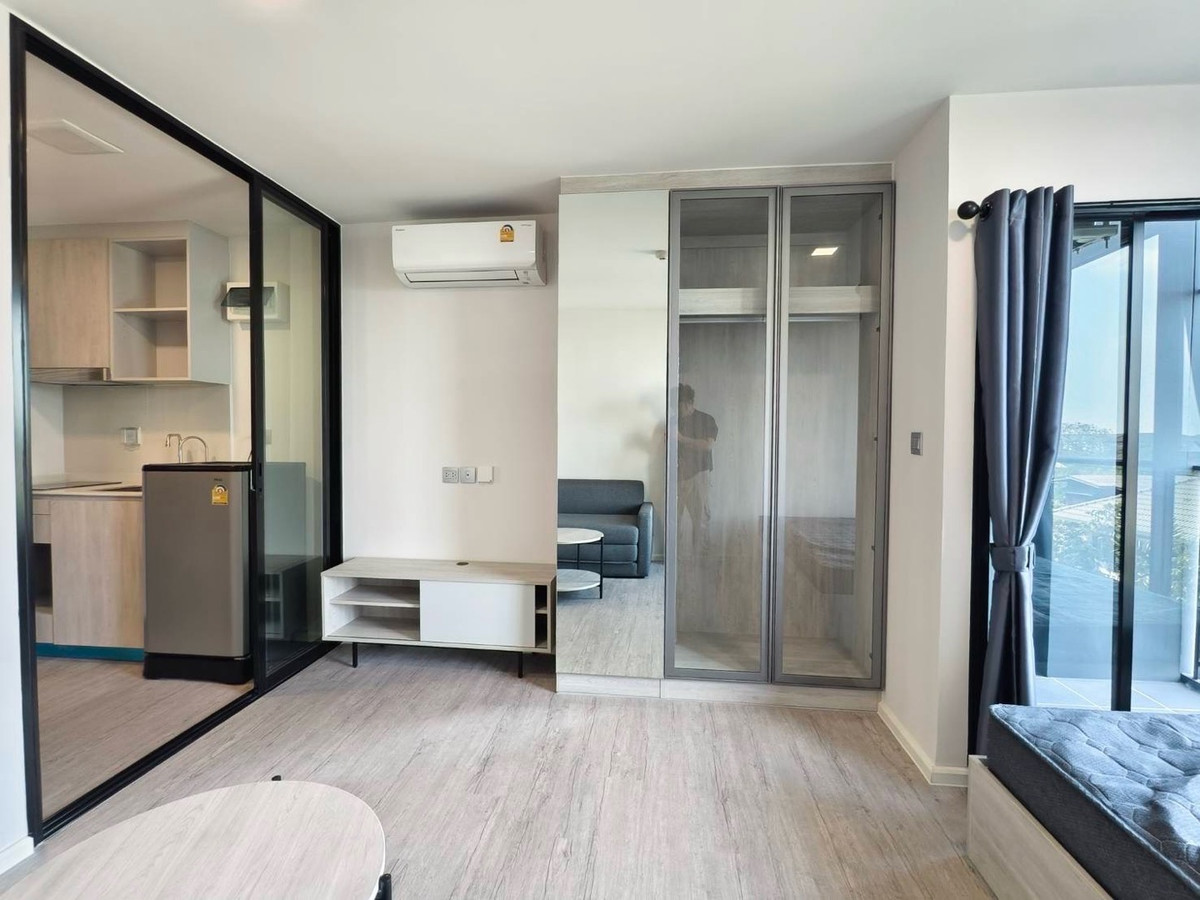 For RentCondoBangna, Bearing, Lasalle : New room, never passed by a tenant, Condo for rent Atmoz Tropicana Bangna (Atmoz Tropicana Bangna) Room size: 23 sq m Floor: 4 Building/Building: C Price: 8,500 baht Nearby places: Yellow Line MRT.