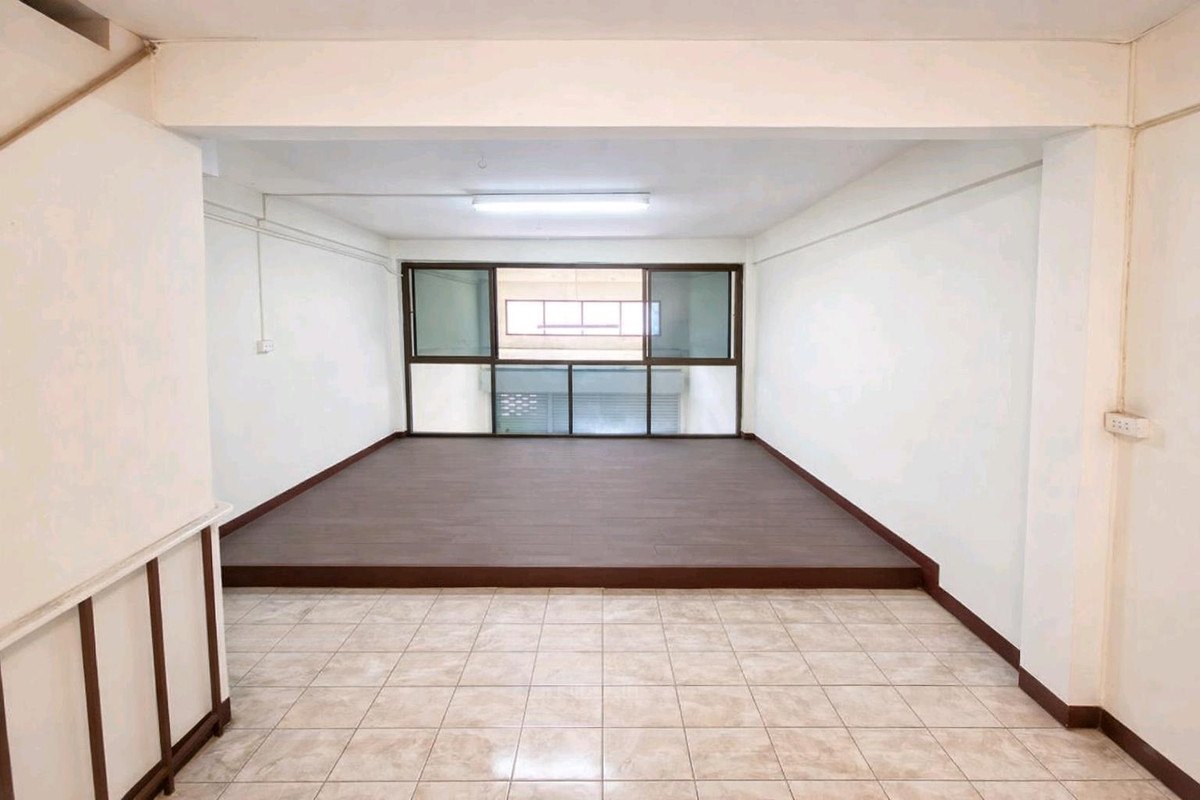 For SaleShop HouseBang kae, Phetkasem : Commercial building for sale at the entrance of Soi Phetkasem 81, Nong Khaem.