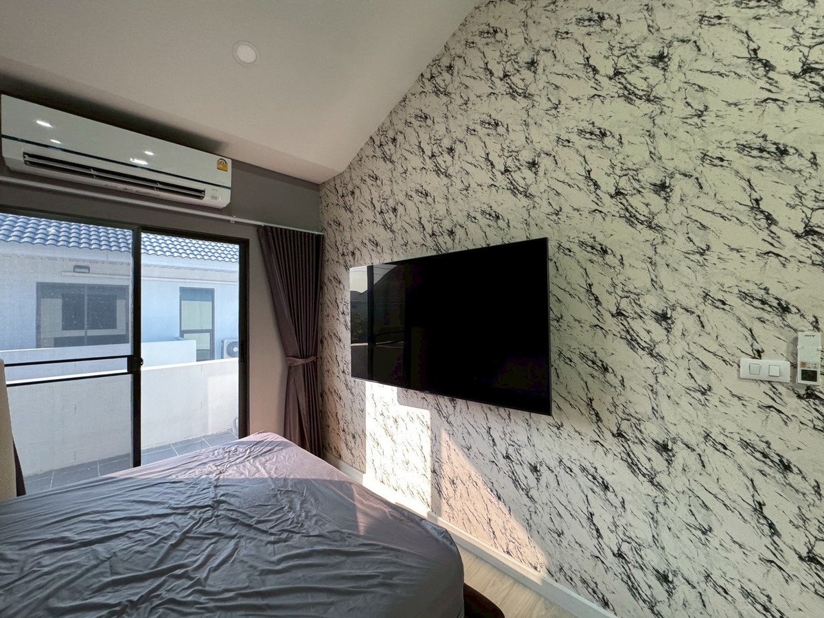 ขายบ้านลาดกระบัง สุวรรณภูมิ : ขายบ้านเดี่ยว เพอร์เฟค พาร์ค กรุงเทพกรีฑา–รามคำแหง 3ห้องนอน 2ห้องน้ำ + 1ห้องทำงาน เพียง 15นาทีถึงสนามบิน ใกล้มอเตอร์เวย์  ทำเลดีอยู่เส้นกรุงเทพกรีฑาตัดใหม่