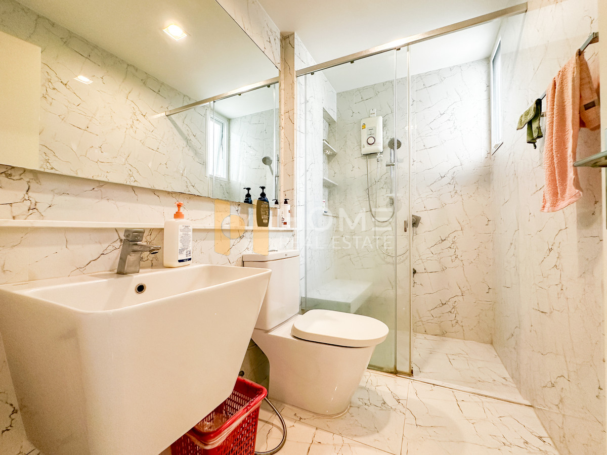 ขายบ้านบางนา แบริ่ง ลาซาล : Rare Item! บ้านหน้าทะเลสาบ วิวหลักล้าน 🏞️ มัณฑนา 2 บางนา กม.7 / 4 ห้องนอน (ขาย), Mantana 2 Bangna Km.7 / 4 Bedrooms (FOR SALE) YOK047