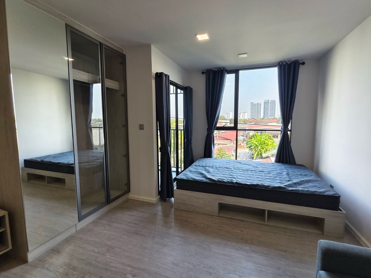 ให้เช่าคอนโดบางนา แบริ่ง ลาซาล : ห้องใหม่ไม่เคยผ่านผู้เช่า ให้เช่า คอนโด Atmoz Tropicana Bangna (แอทโมซ ทรอปิคาน่า บางนา) ขนาดห้อง : 23 ตร.ม ชั้น : 4 ตึก/อาคาร : C ราคา : 8,500 บาท สถานที่ใกล้เคียง : รถไฟฟ้าสายสีเหลือง