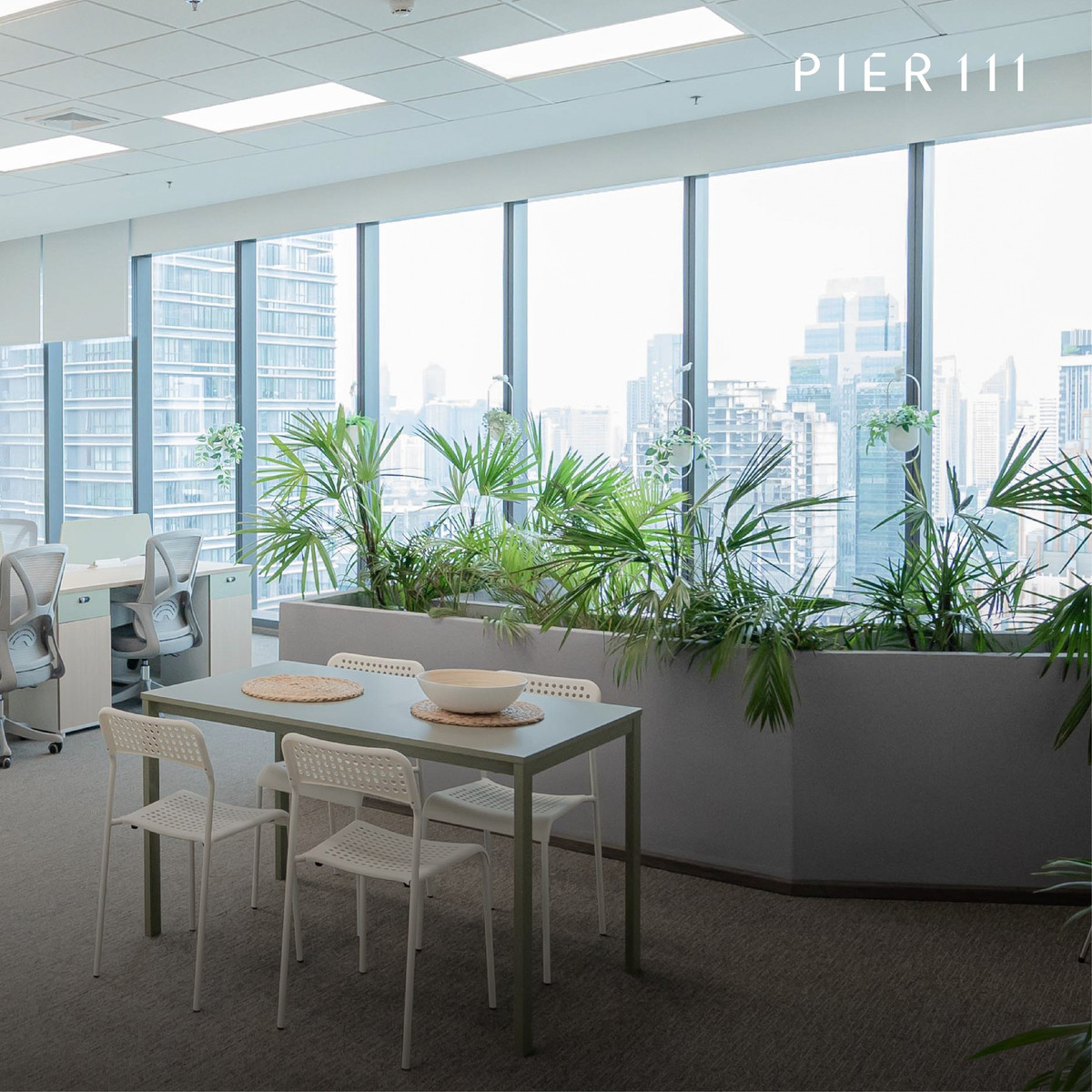 For RentOfficeWitthayu, Chidlom, Langsuan, Ploenchit : ✨ Office for rent, ready to move in. In the heart of Central World Mall -Pratunam Platinum ✨
