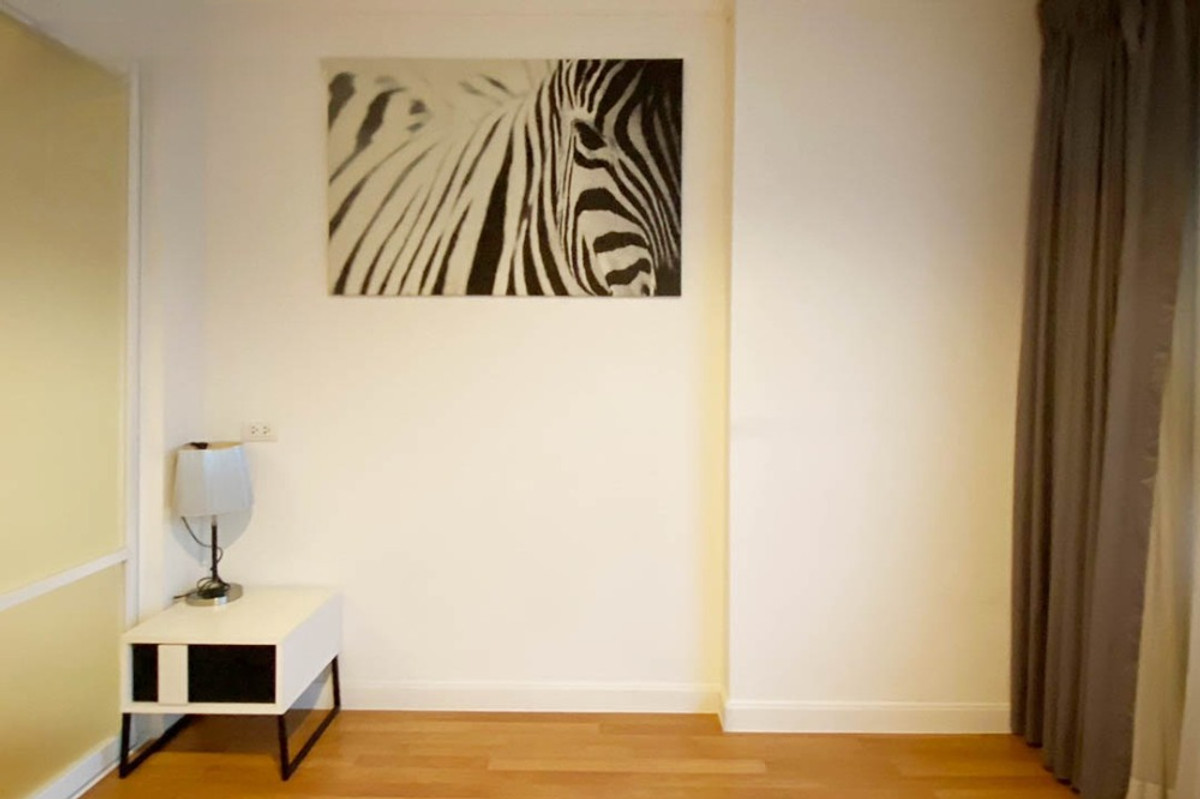 For SaleCondoRama9, Petchburi, RCA : Beautiful room with view of Central Rama 9. Good price!!⭐Lumpini Place Rama 9 - Ratchada (Lumpini Place Rama 9 - Ratchada)