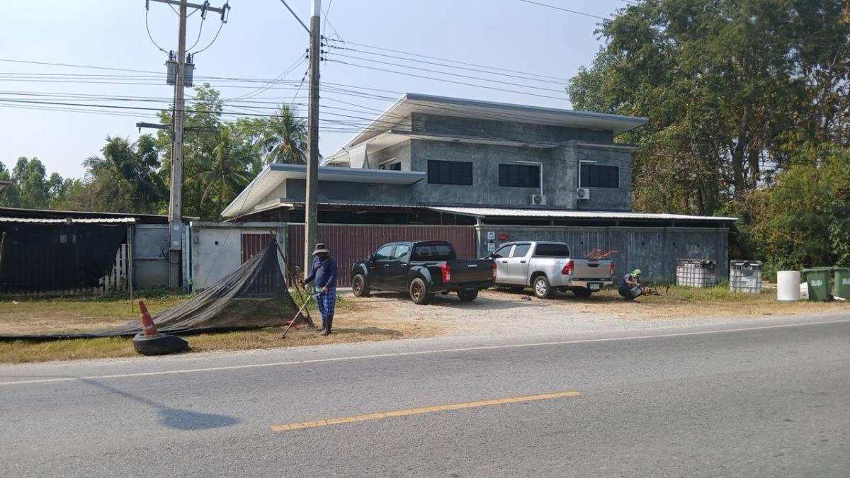 For SaleLandPattaya, Bangsaen, Chonburi : 🔥Urgent Sale🔥 Land in Phanat Nikhom District, Chonburi, 48 rai (2 million baht per rai)