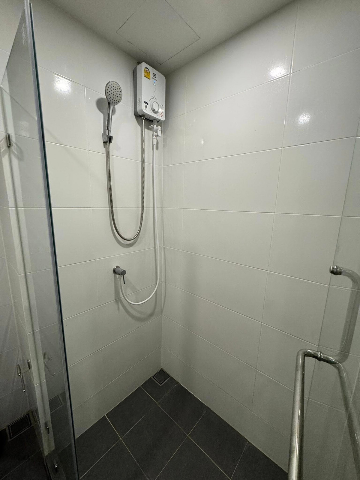 For RentCondoSamut Prakan,Samrong : For Rent ✨ THE ORIGIN SUKHUMVIT - SAILUAT E22 STATION ✨ Fully furnished with appliances.