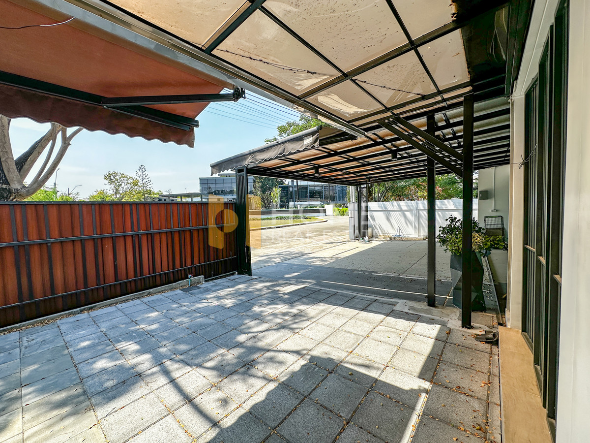 ขายบ้านบางนา แบริ่ง ลาซาล : Rare Item! บ้านหน้าทะเลสาบ วิวหลักล้าน 🏞️ มัณฑนา 2 บางนา กม.7 / 4 ห้องนอน (ขาย), Mantana 2 Bangna Km.7 / 4 Bedrooms (FOR SALE) YOK047