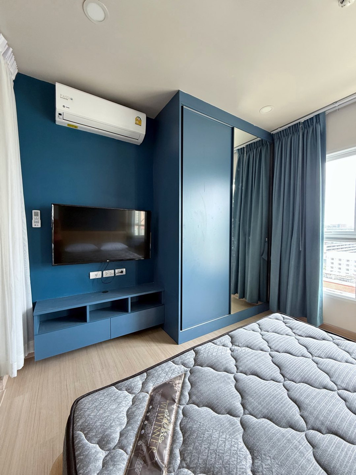 For RentCondoRamkhamhaeng, Hua Mak : PFD-07944 For rent Supalai Veranda Ramkhamhaeng, next to MRT, orange, 1 bedroom, 35 sq m., 7th floor, Building B.