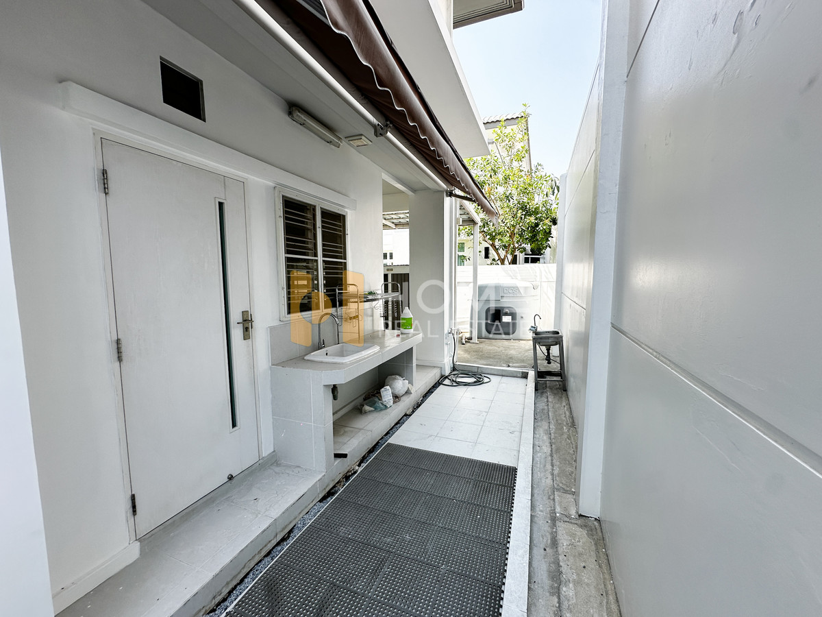 ขายบ้านบางนา แบริ่ง ลาซาล : Rare Item! บ้านหน้าทะเลสาบ วิวหลักล้าน 🏞️ มัณฑนา 2 บางนา กม.7 / 4 ห้องนอน (ขาย), Mantana 2 Bangna Km.7 / 4 Bedrooms (FOR SALE) YOK047