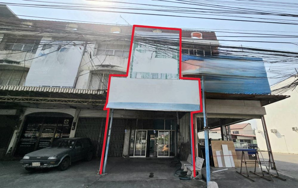 For SaleShop HouseSaraburi : 3-story commercial building for sale, area 16.1 sq m, Sudbanthat Road, Kaeng Khoi Subdistrict, Kaeng Khoi District, Saraburi Province, prime location, next to the main road, in the heart of Kaeng Khoi.