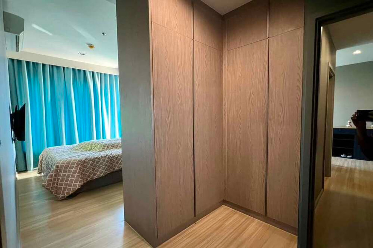 ขายคอนโดสะพานควาย จตุจักร : 🔥 ขายพร้อมผู้เช่า !! วิวสวน/วิวเมือง, ห้องมุม, ห้องเพิ่งรีโนเวทใหม่ !! 🔥 Code C20251200020..........M Jatujak, 2 ห้องนอน, 2 ห้องน้ำ, ชั้นสูง, แต่งครบ, ราคาพิเศษ!!📣📣