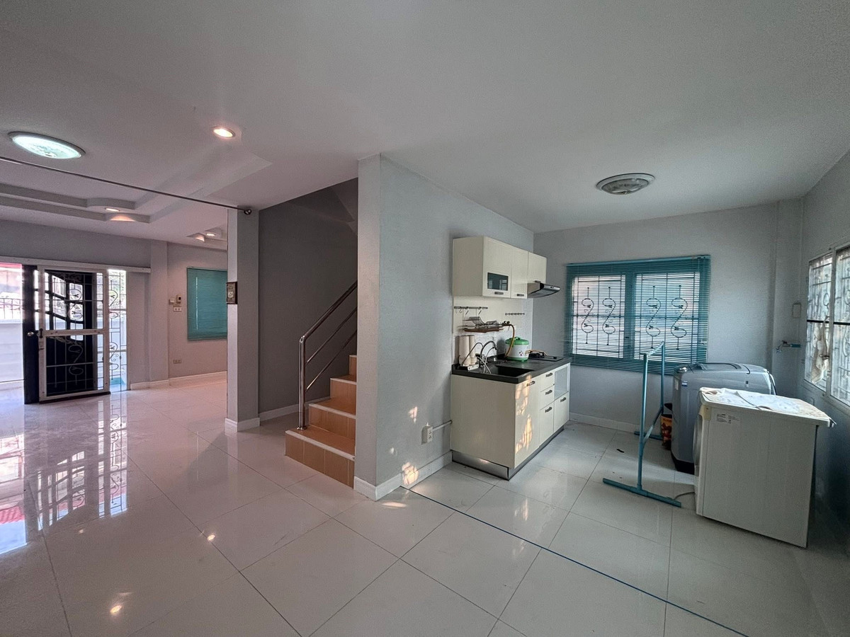 ให้เช่าบ้านราษฎร์บูรณะ สุขสวัสดิ์ : ขาย / ให้เช่าบ้านเดี่ยว หมู่บ้านเพ็ญพร 2 เลียบทางด่วนประชาอุทิศ (ตรงข้ามปั๊ม ปตท.)