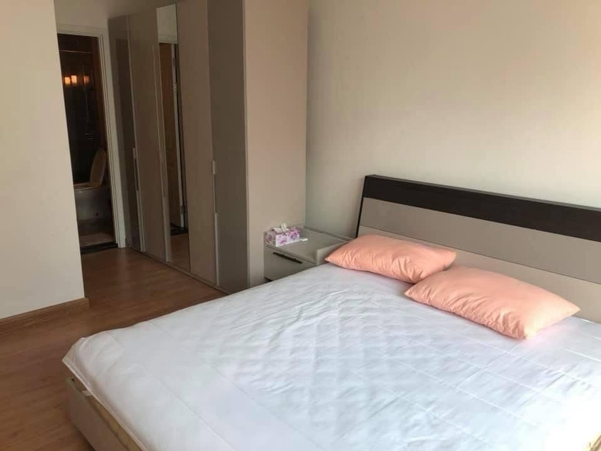 For RentCondoRama9, Petchburi, RCA : For rent, Supalai Wellington 2 (Supalai Wellington 2), 1 bedroom, 1 bathroom, 44 sq m., 9th floor, Building 3, city view, complete furniture and appliances, 17,000 baht.