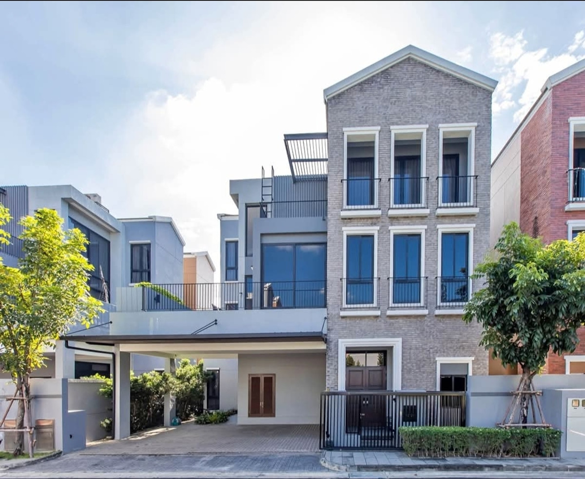 For RentHouseKaset Nawamin,Ladplakao : For rent, 3-storey detached house, Artale project, location Kaset-Nawamin, 3-storey detached house, Modern style, Double Volume Living Room design, making the living room airy and open. Tall glass connecting the garden view, near Nawamin City Avenue, Huam