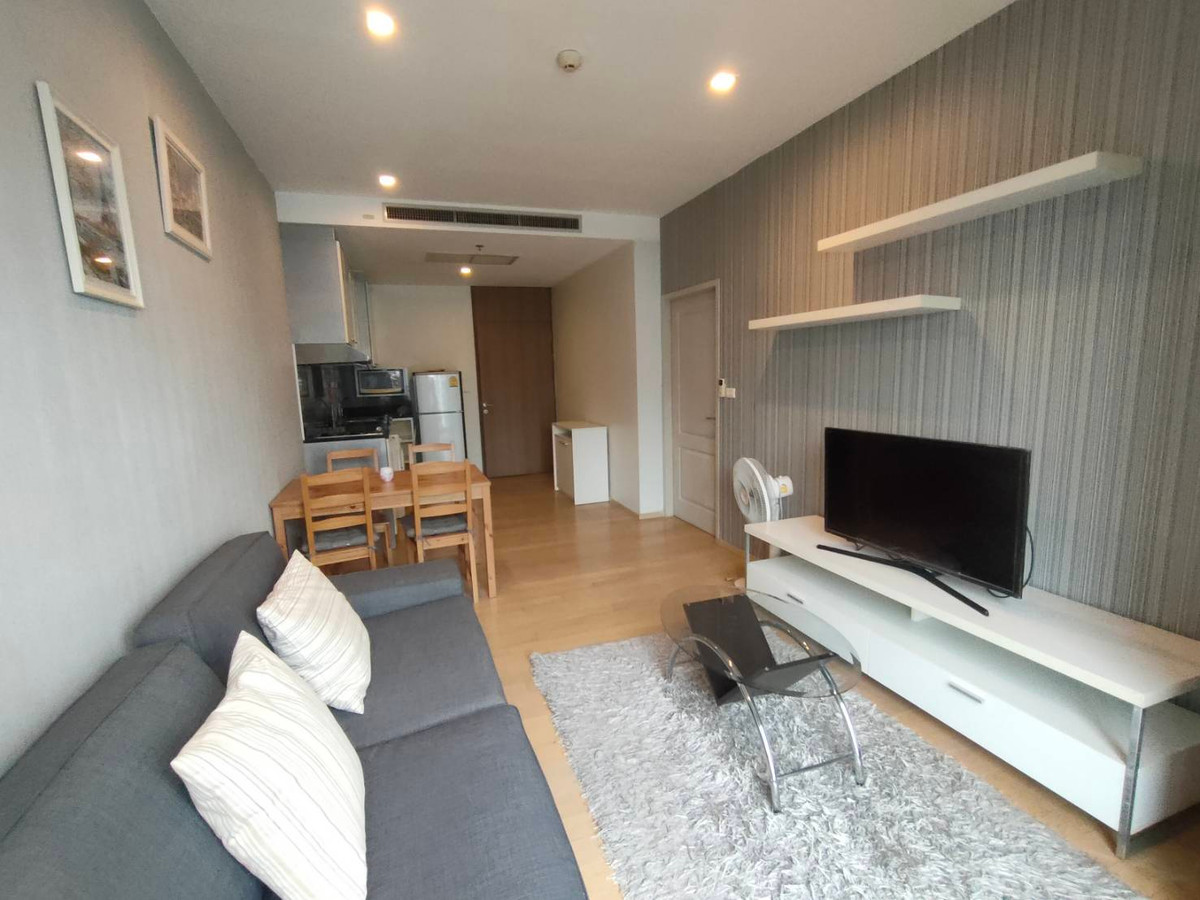 ให้เช่าคอนโดสุขุมวิท อโศก ทองหล่อ : 1 ห้องนอน 1 ห้องน้ำ 47 ตรม คอนโด Noble Refine ให้เช่า 35,000 บาทต่อเดือน สุขุมวิท ซอย 26 สถานีรถไฟฟ้าพร้อมพงษ์