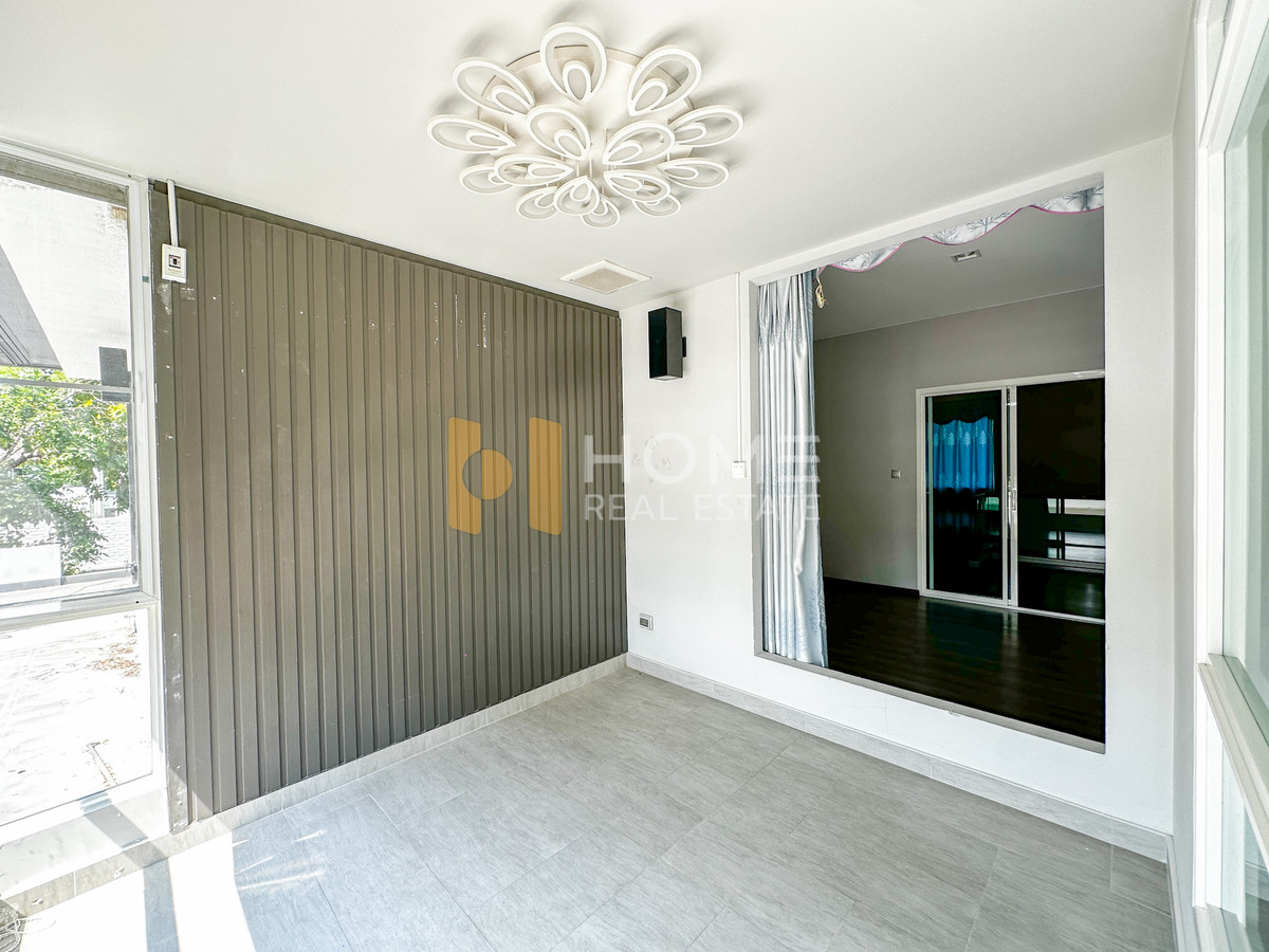 ขายบ้านบางนา แบริ่ง ลาซาล : Rare Item! บ้านหน้าทะเลสาบ วิวหลักล้าน 🏞️ มัณฑนา 2 บางนา กม.7 / 4 ห้องนอน (ขาย), Mantana 2 Bangna Km.7 / 4 Bedrooms (FOR SALE) YOK047