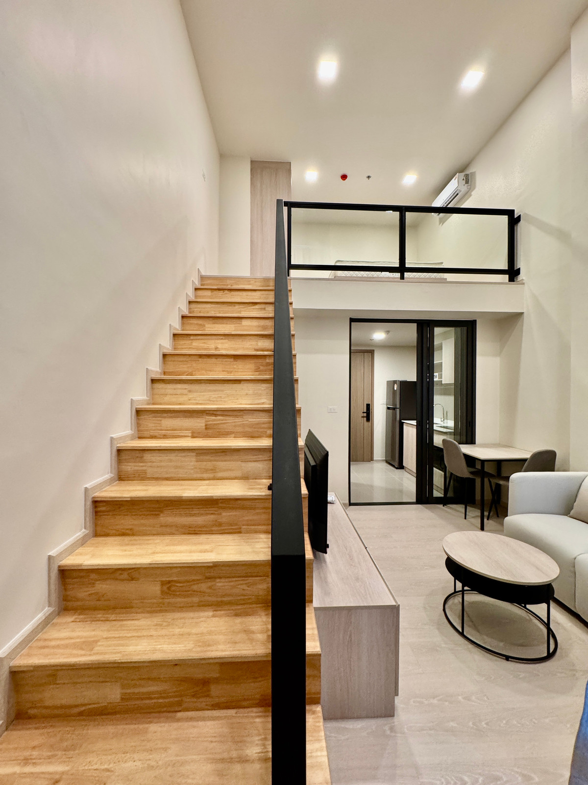 For RentCondoWongwianyai, Charoennakor : For rent 1 Bedroom Loft - Available for Rent